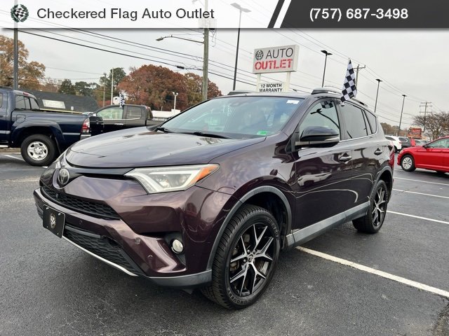 Used 2017 Toyota RAV4 SE image 1