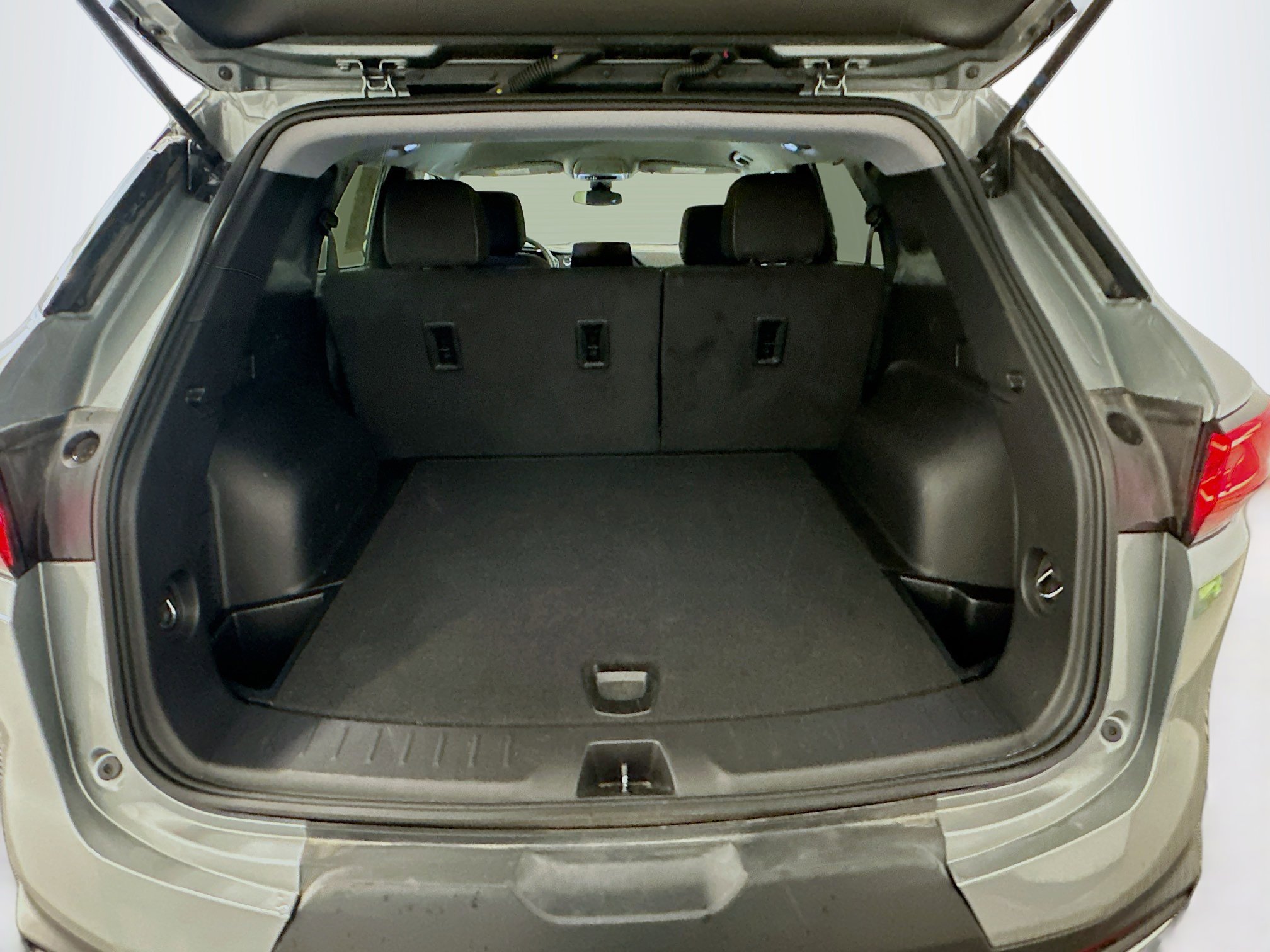 Used 2025 Chevrolet Blazer LT image 30