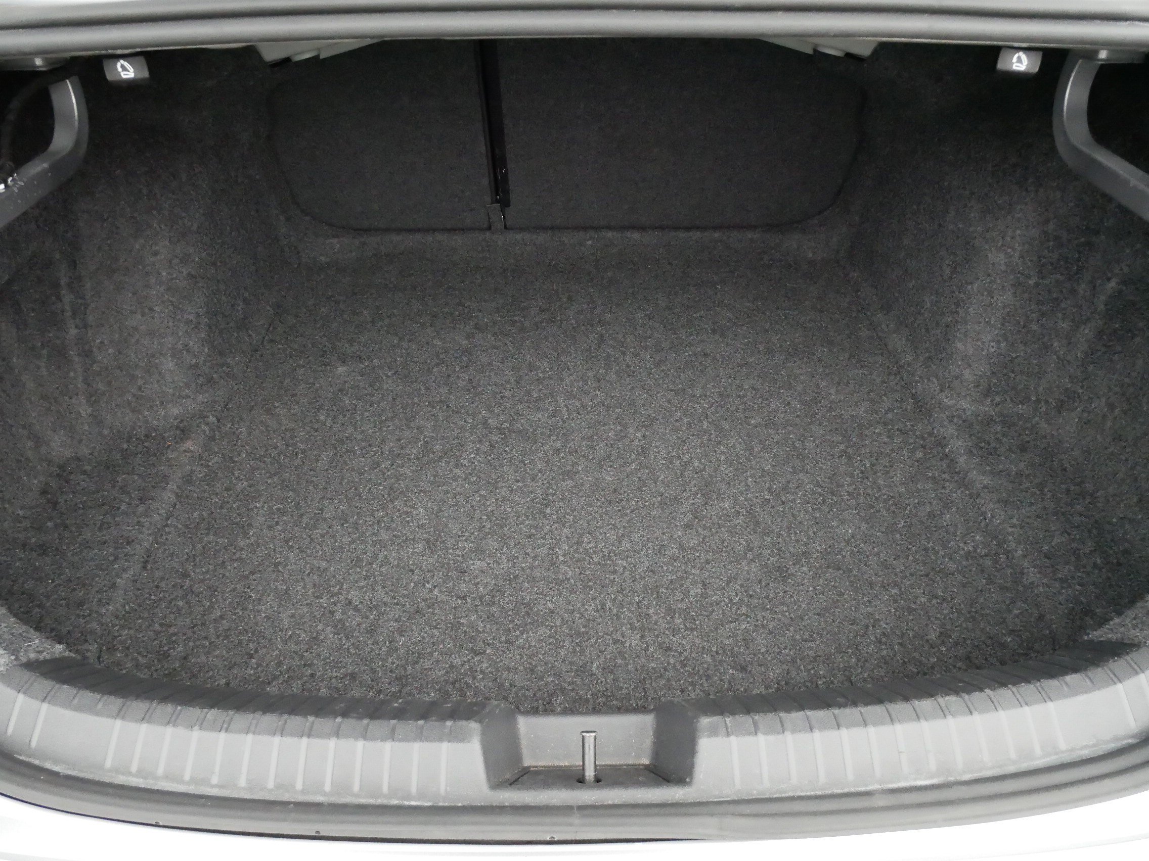 Certified 2024 Volkswagen Jetta SE FWD image 18