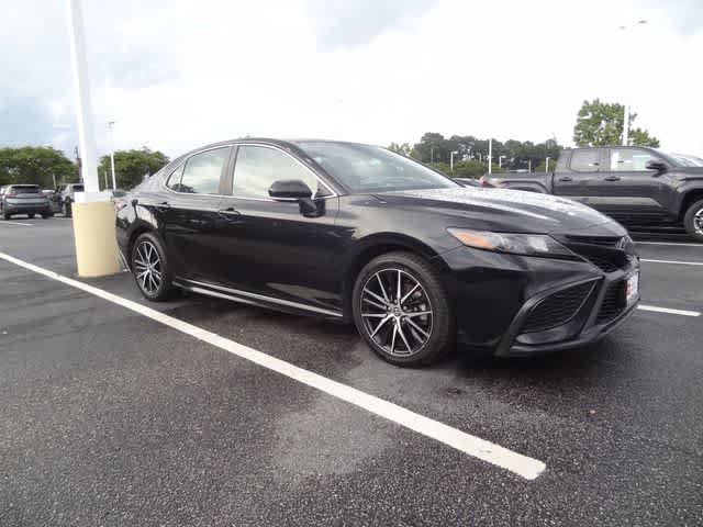 Certified 2024 Toyota Camry SE FWD image 4