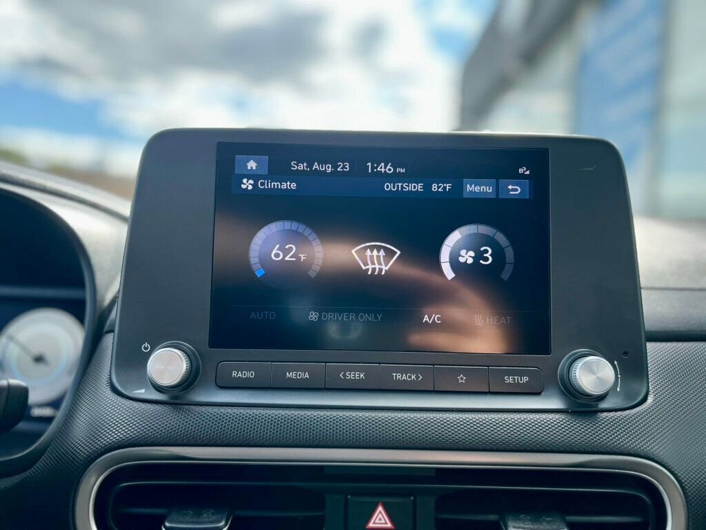 Used 2022 Hyundai Kona SEL w/ Convenience Package FWD image 21