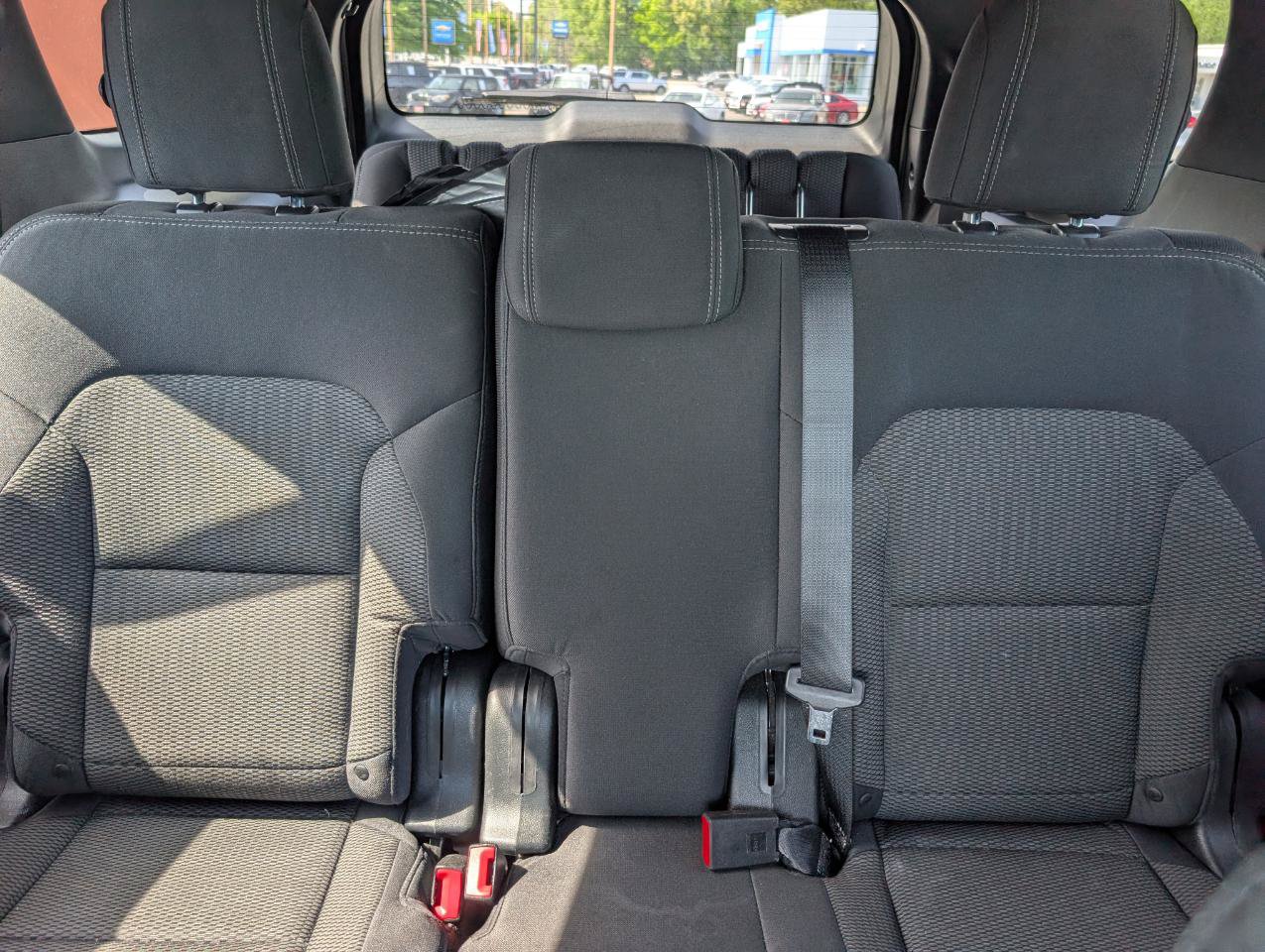 Used 2018 Ford Explorer XLT FWD image 31