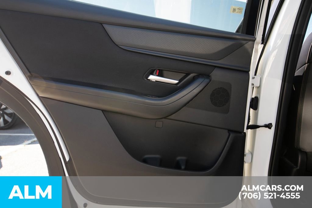 Used 2024 MAZDA CX-90 3.3 Turbo w/ Select Package image 16