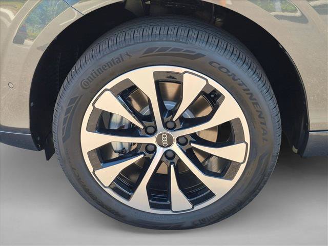 New 2026 Audi Q3 quattro 2.0T w/ Technology Package AWD/4WD image 9