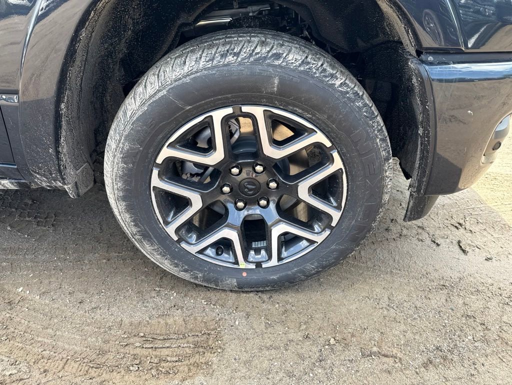 New 2026 RAM 1500 Laramie AWD/4WD image 9