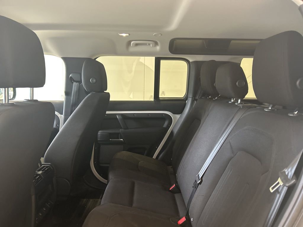 Certified 2022 Land Rover Defender 110 image 13