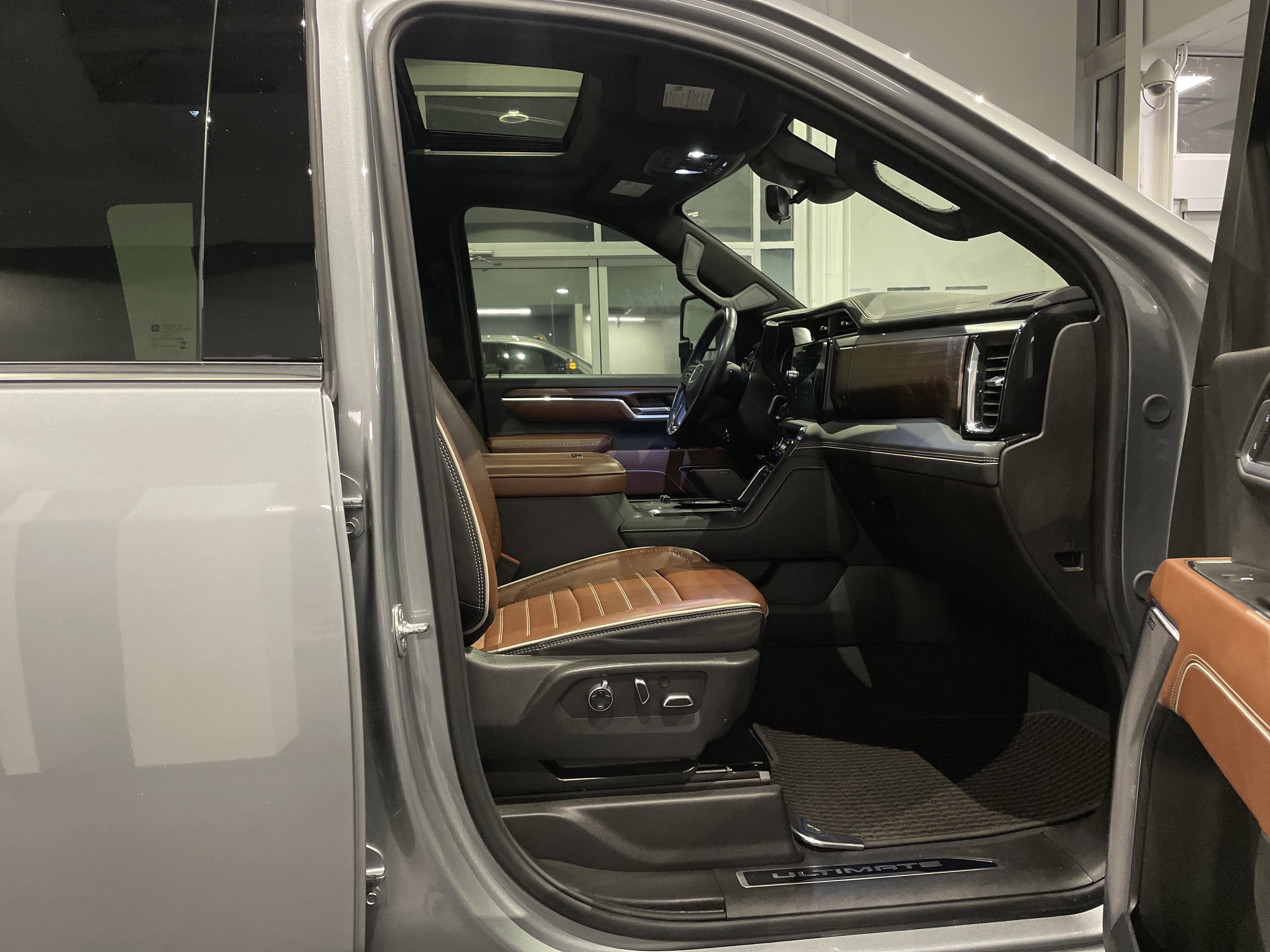 Used 2025 GMC Sierra 2500 Denali Ultimate image 41