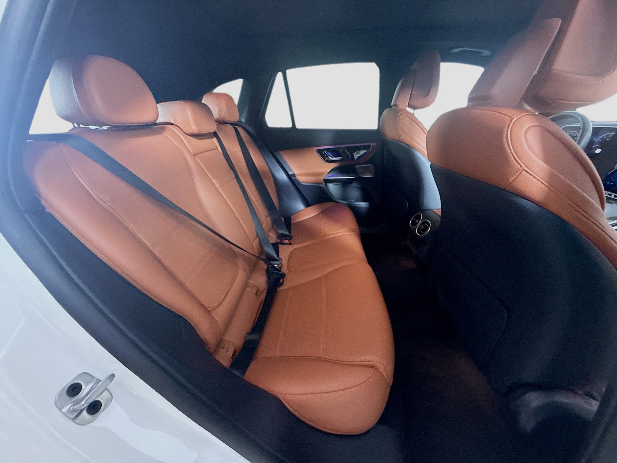 Used 2023 Mercedes-Benz GLC 300 4MATIC w/ Exclusive Trim Package image 27