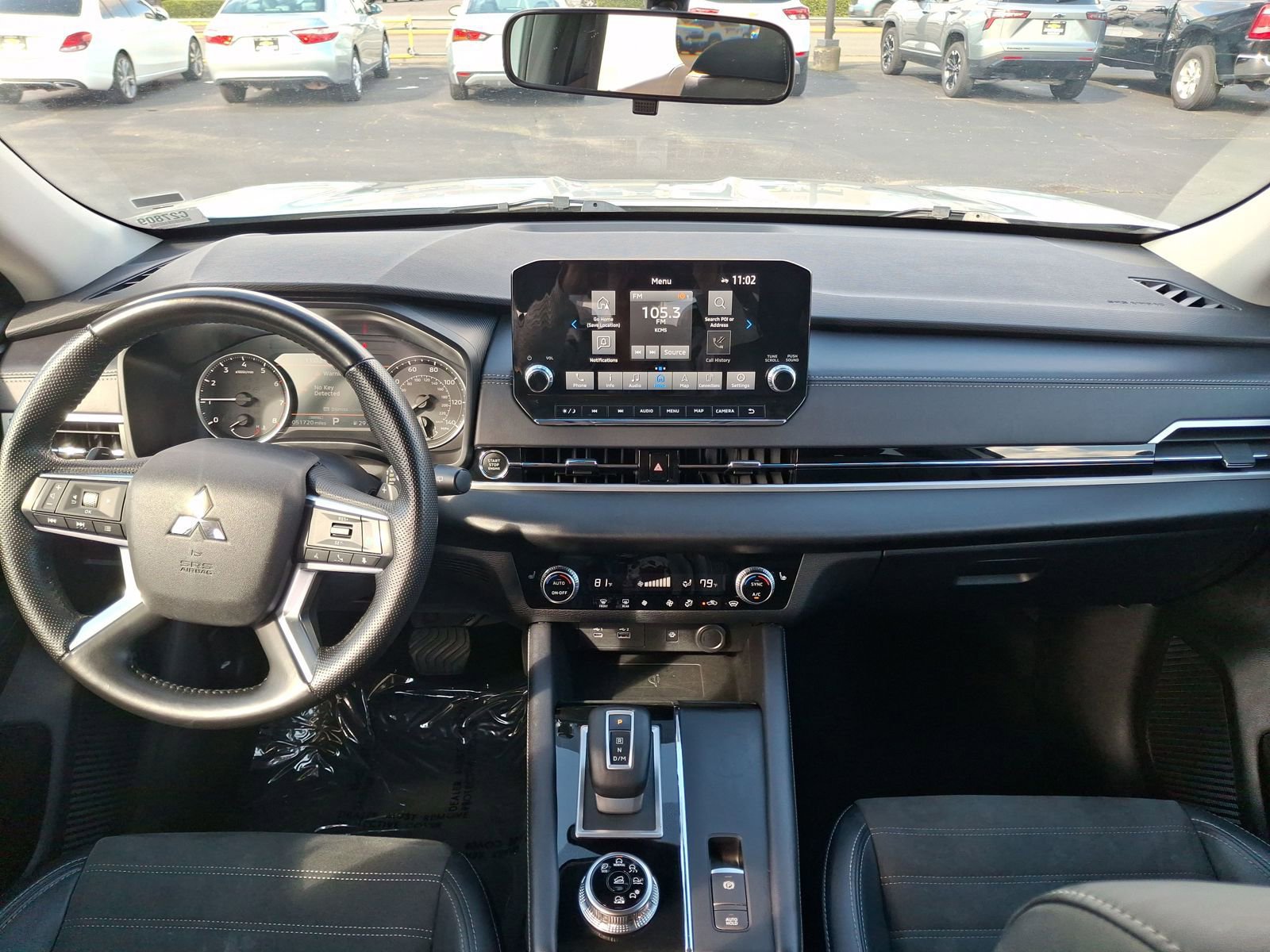 Used 2024 Mitsubishi Outlander SE image 9