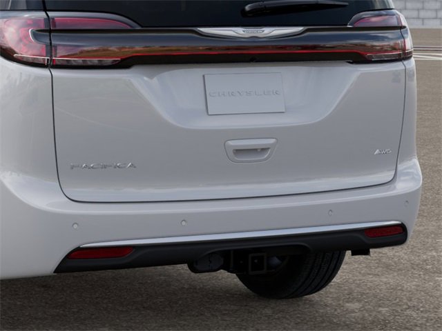 New 2026 Chrysler Pacifica Pinnacle image 13