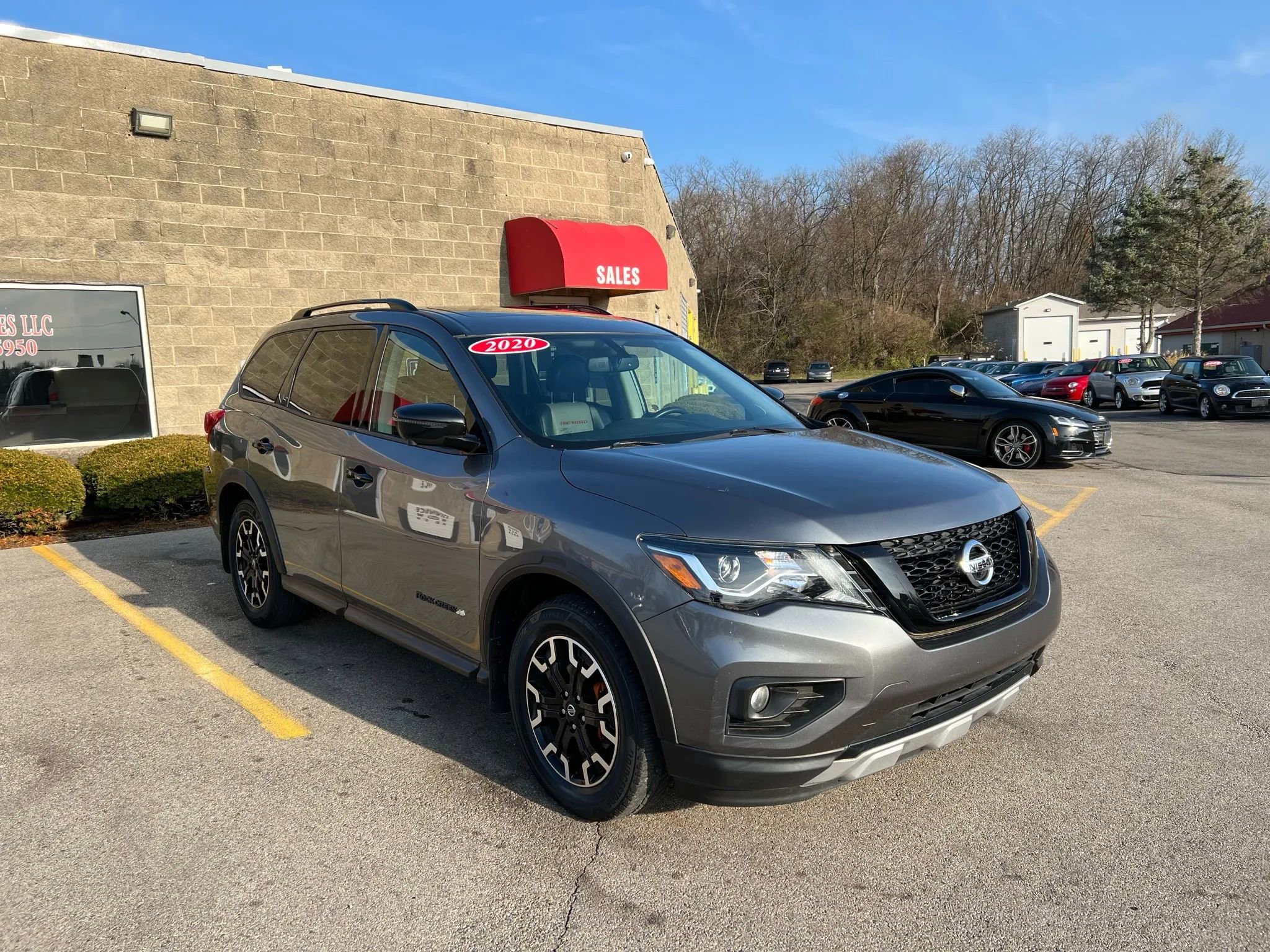 Used 2020 Nissan Pathfinder SL image 3