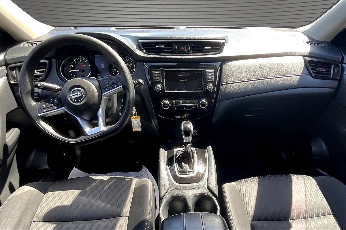 Used 2020 Nissan Rogue S FWD image 7