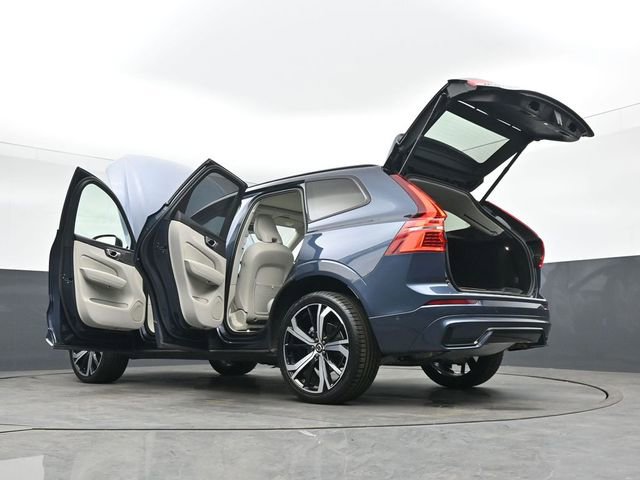 Used 2023 Volvo XC60 B5 Ultimate w/ Protection Package Premier FWD image 54