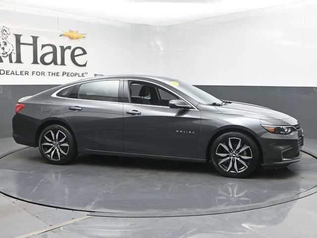 Used 2017 Chevrolet Malibu LT FWD image 1