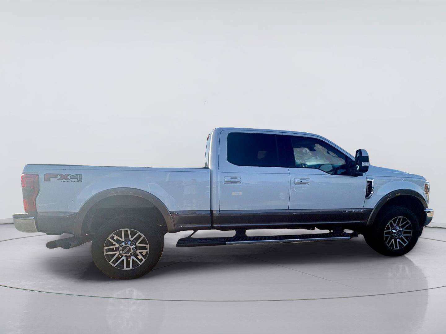 Used 2019 Ford F250 Lariat w/ Lariat Ultimate Package AWD/4WD image 2