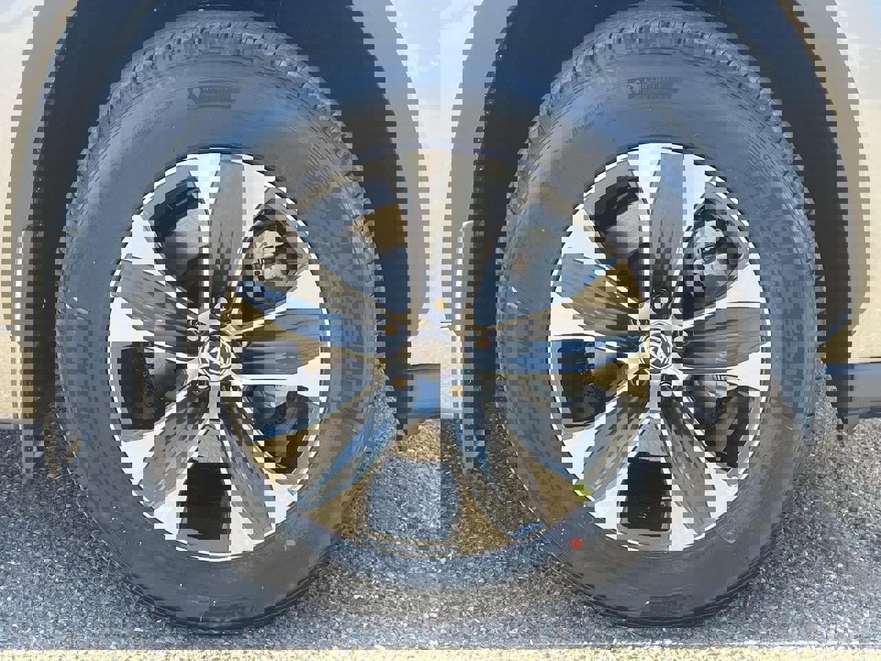 New 2026 Toyota Highlander XLE image 9