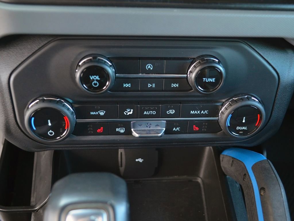 Used 2022 Ford Bronco Black Diamond image 23