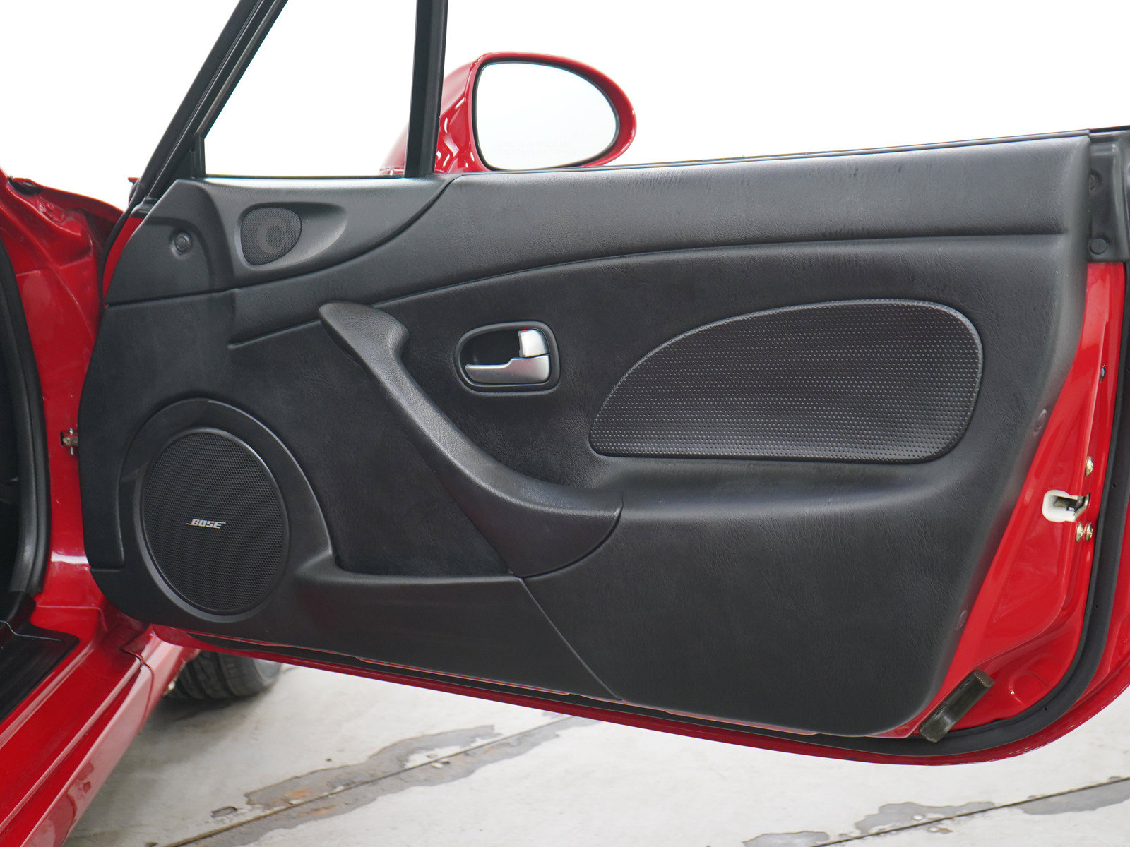 Used 2005 MAZDA MX-5 Miata LS w/ Sports Look Appearance Pkg RWD image 9