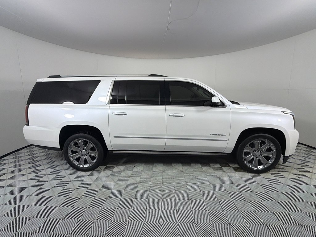 Used 2016 GMC Yukon XL Denali w/ Open Road Package AWD/4WD image 4