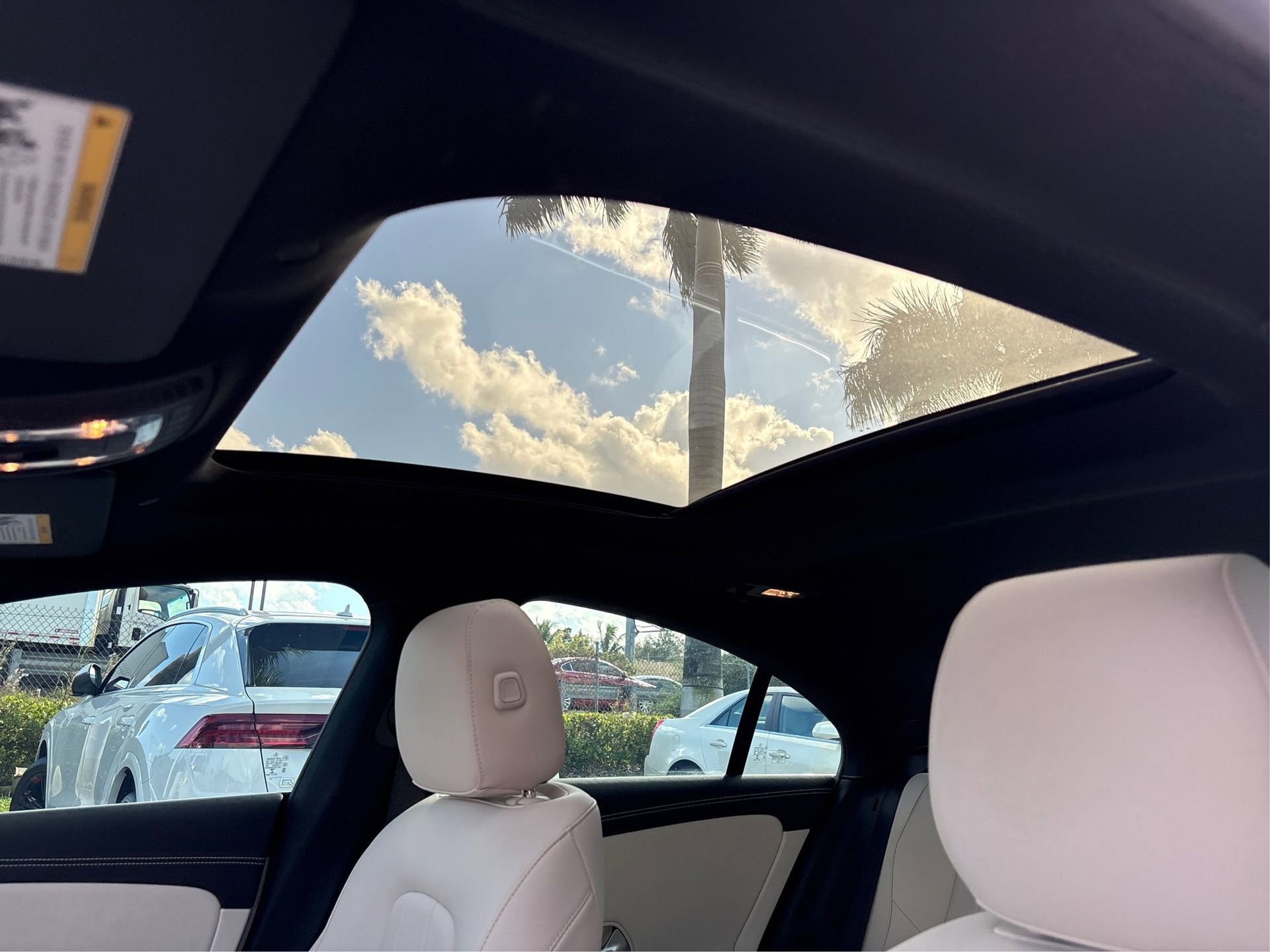 Used 2022 Mercedes-Benz CLA 250 4MATIC image 31