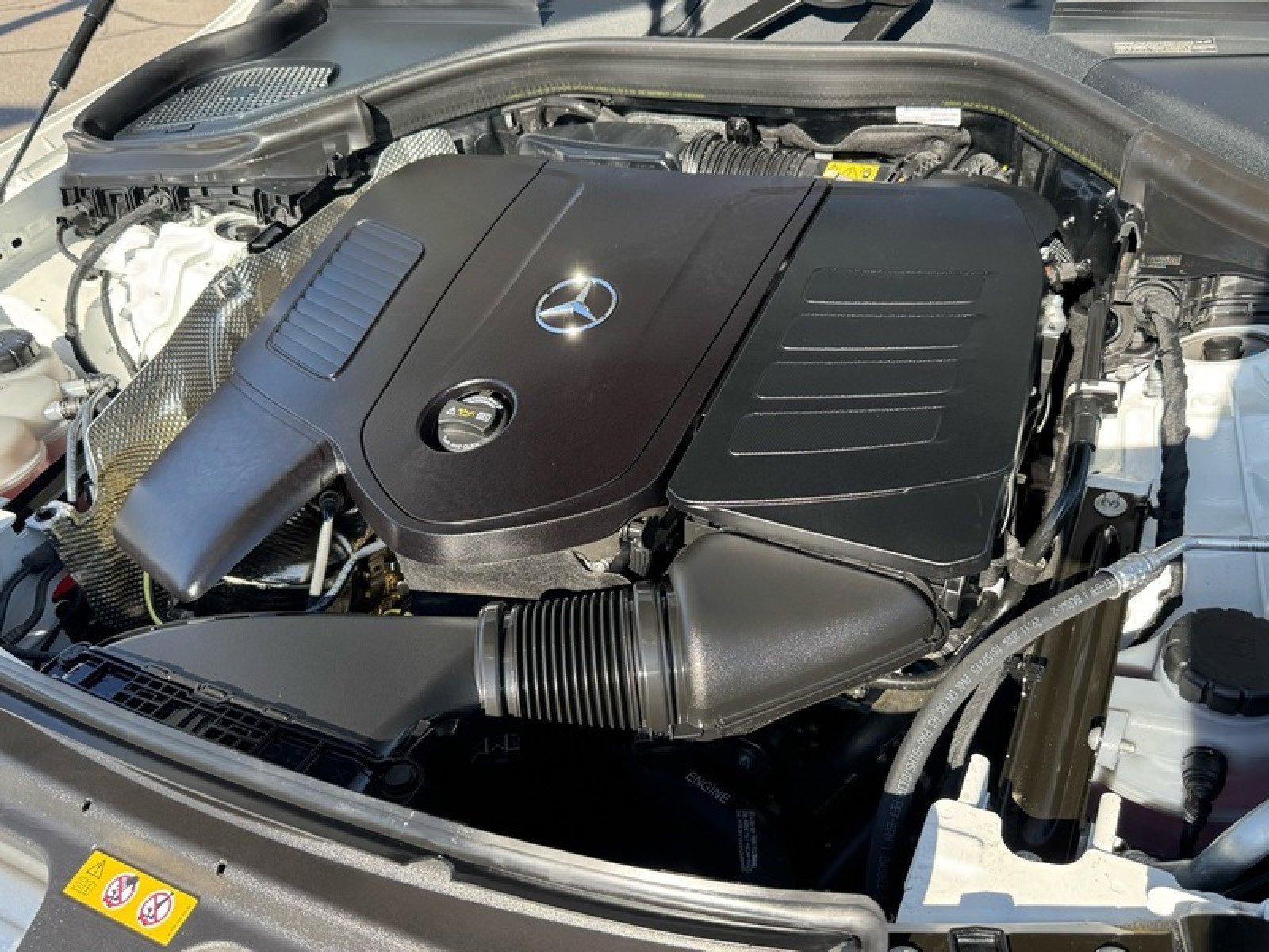 Certified 2025 Mercedes-Benz GLC 300 4MATIC image 24