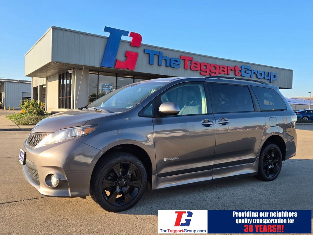 Used 2012 Toyota Sienna SE