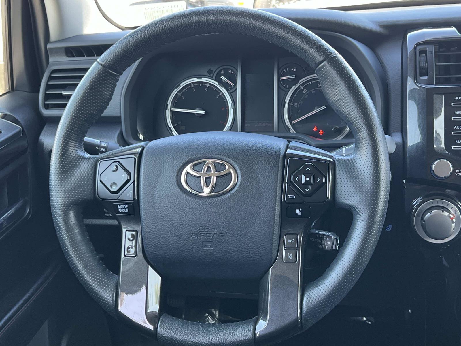Used 2023 Toyota 4Runner TRD Off-Road Premium w/ Moonroof Package AWD/4WD image 8