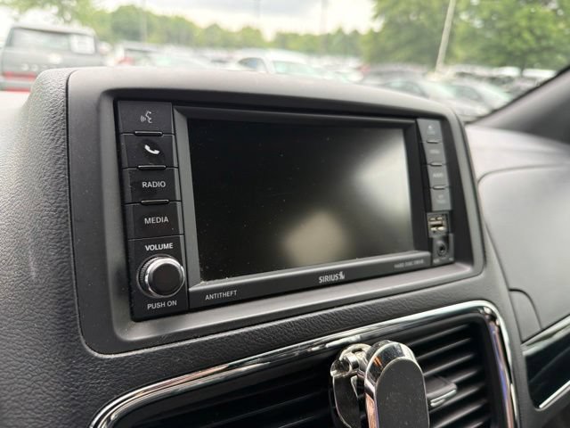 Used 2020 Dodge Grand Caravan SXT FWD image 15