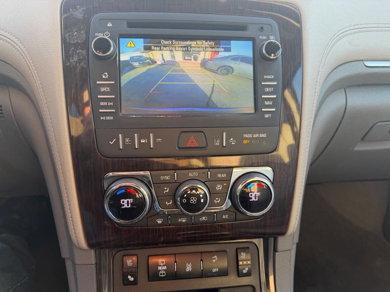 Used 2014 Chevrolet Traverse LTZ image 12