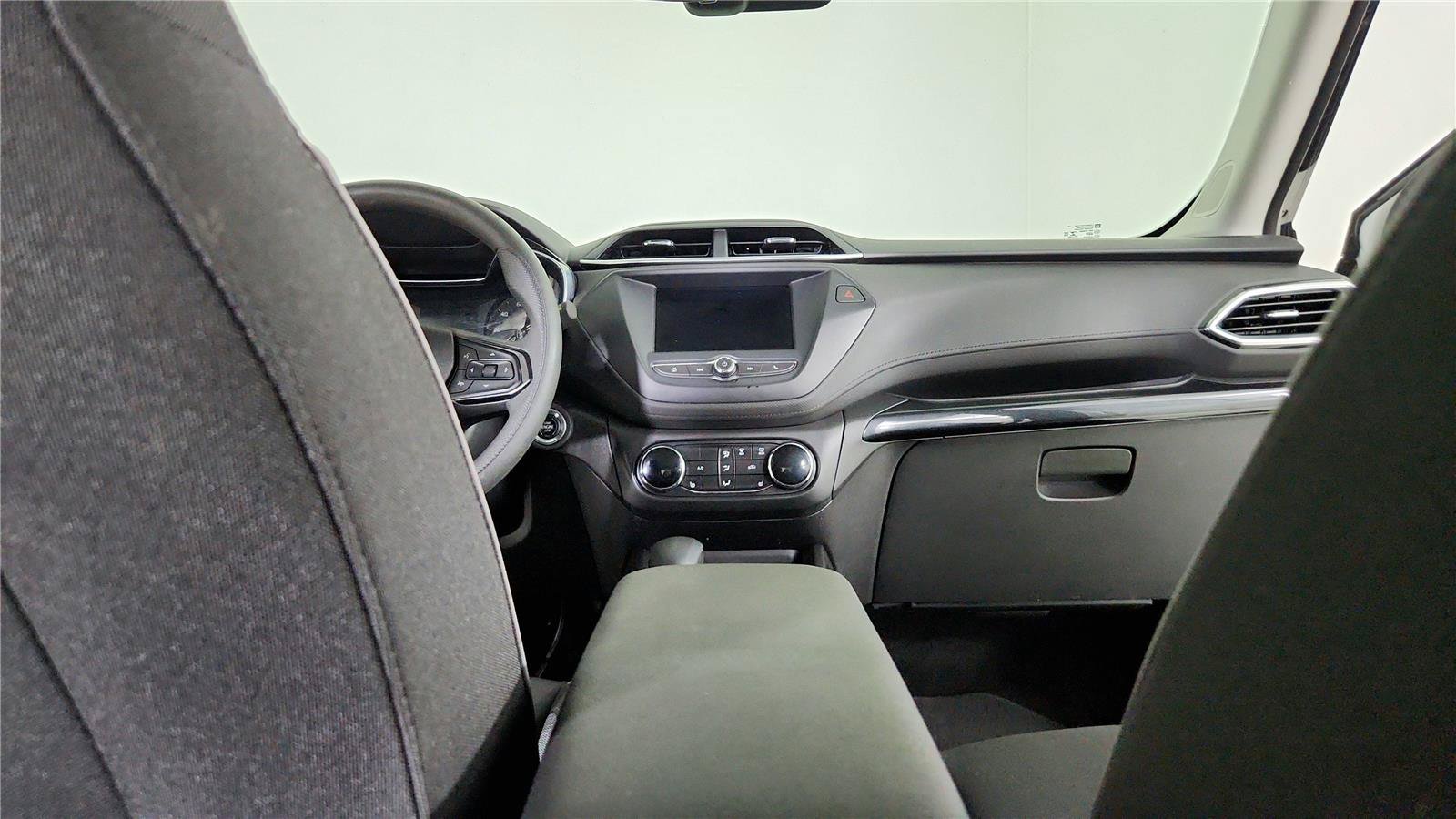 Used 2023 Chevrolet TrailBlazer LT FWD image 20