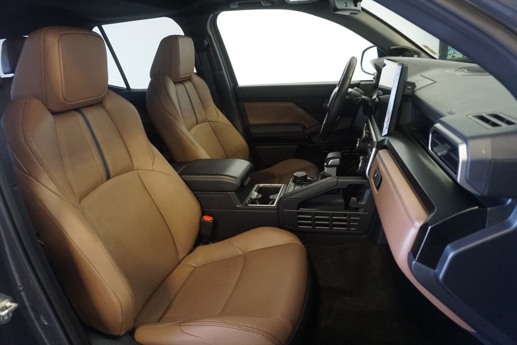 Certified 2025 Toyota 4Runner Limited AWD/4WD image 27