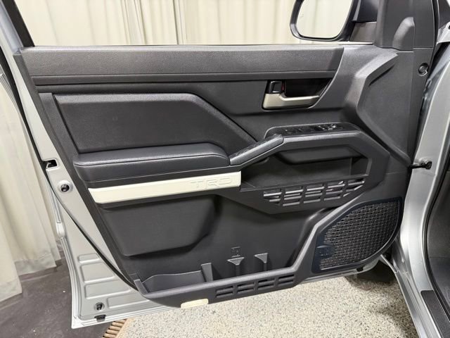 Used 2024 Toyota Tacoma TRD Sport w/ TRD Sport Upgrade Package image 17