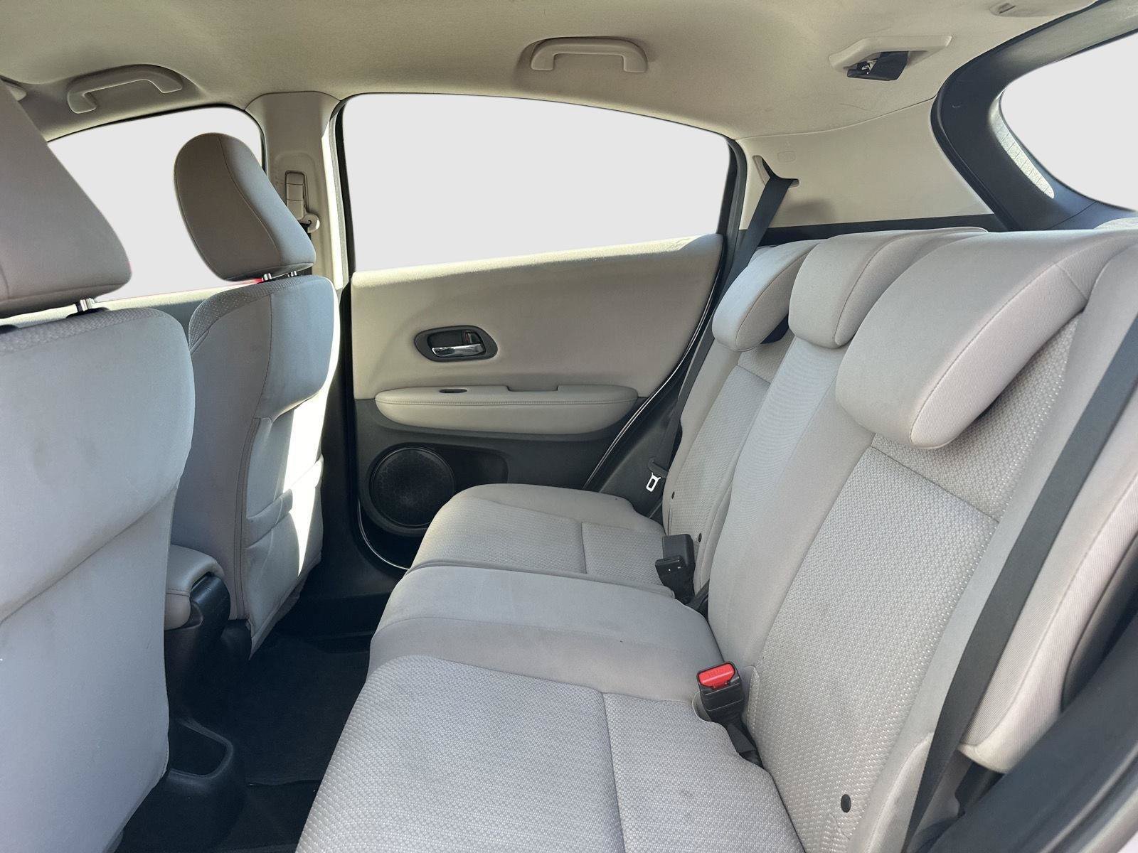 Used 2017 Honda HR-V LX image 31