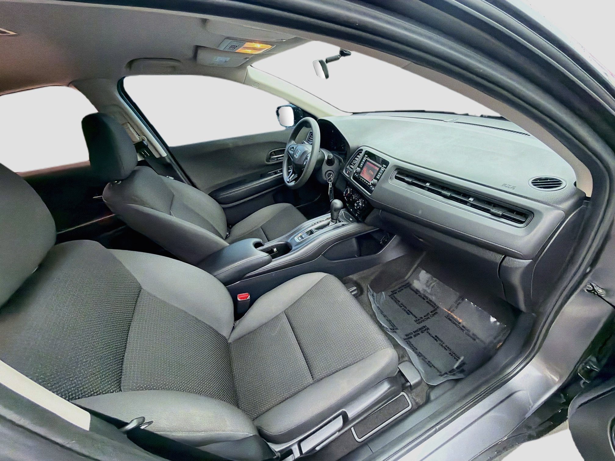 Used 2022 Honda HR-V LX image 30