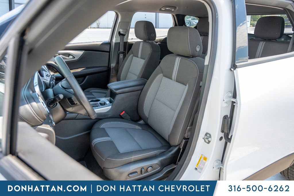 Used 2025 Chevrolet Blazer LT AWD/4WD image 4