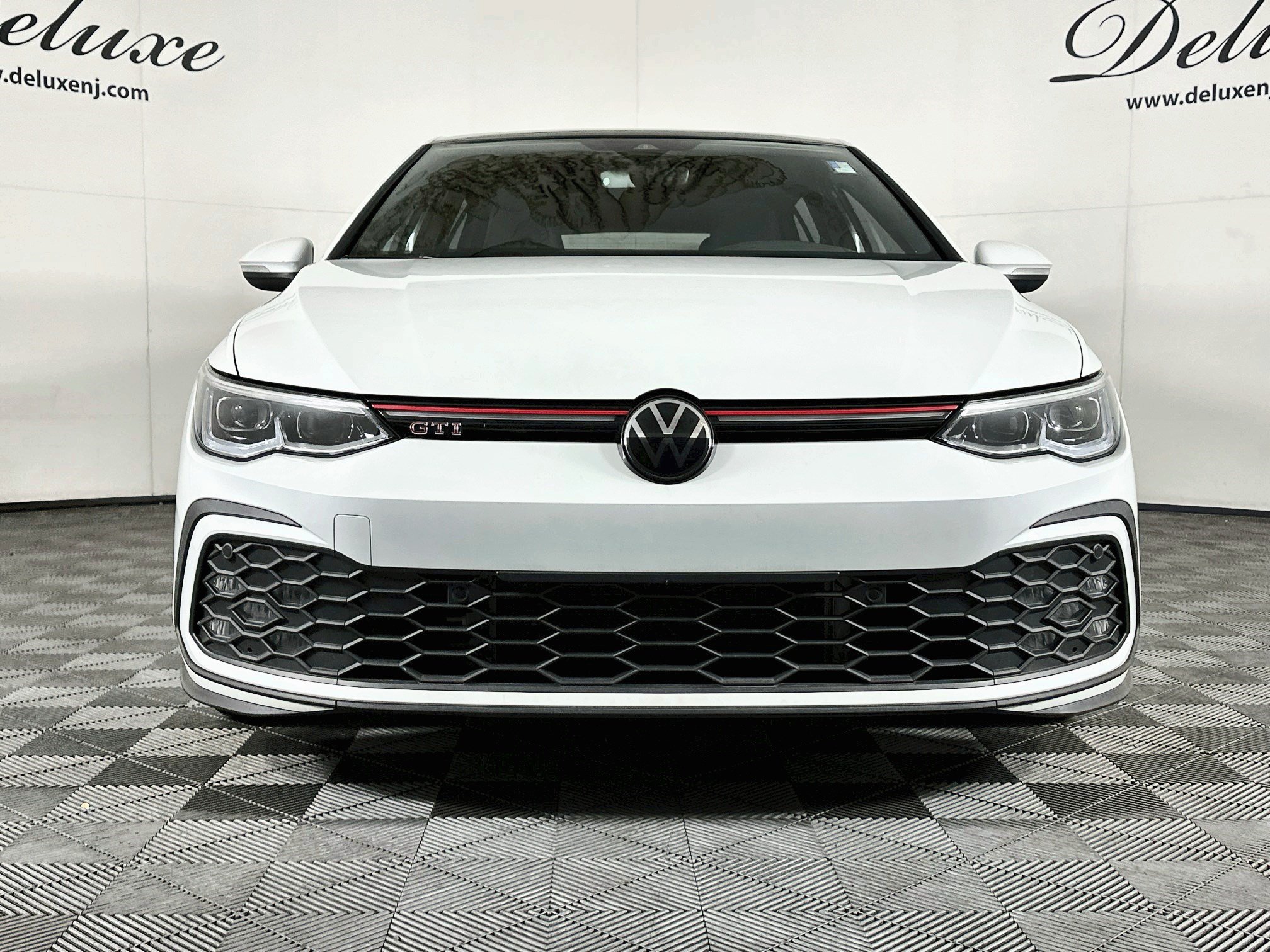 Used 2024 Volkswagen GTI SE FWD image 2