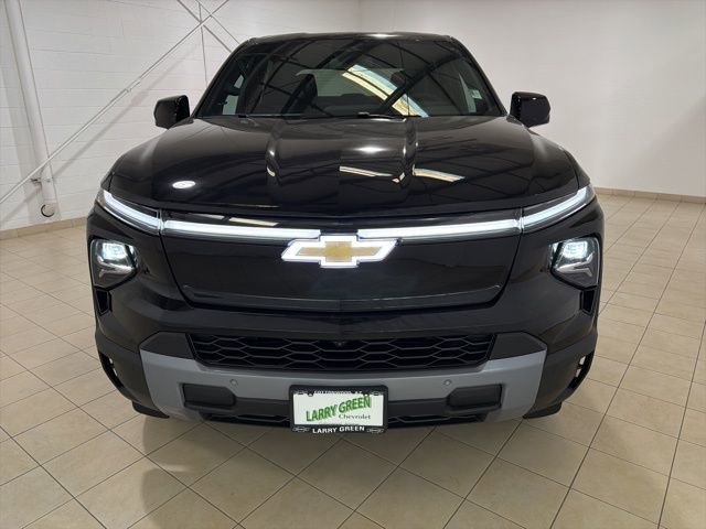 New 2026 Chevrolet Silverado EV LT image 8