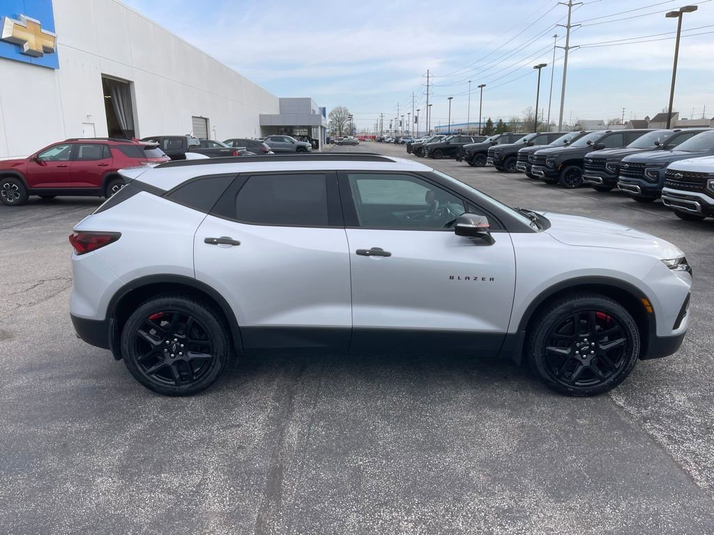 Used 2020 Chevrolet Blazer LT w/ Redline Edition FWD image 8