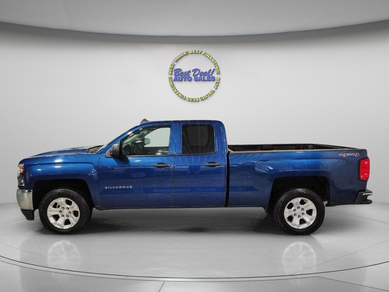 Used 2016 Chevrolet Silverado 1500 W/T w/ WT Convenience Package AWD/4WD image 2