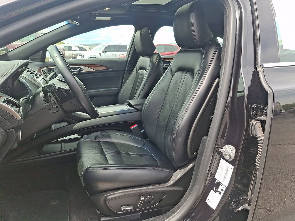 Certified 2020 Lincoln MKZ Reserve w/ Elements Package AWD/4WD image 13