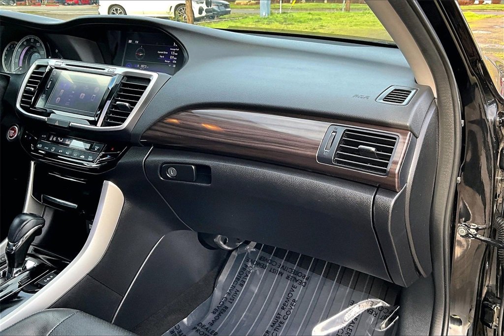 Used 2017 Honda Accord EX-L image 20