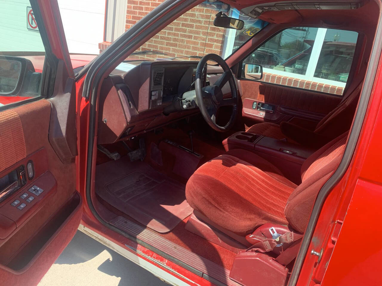 Used 1993 Chevrolet Suburban 4WD image 12