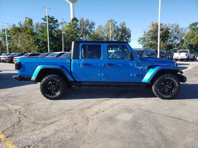 Used 2026 Jeep Gladiator Sport AWD/4WD image 2