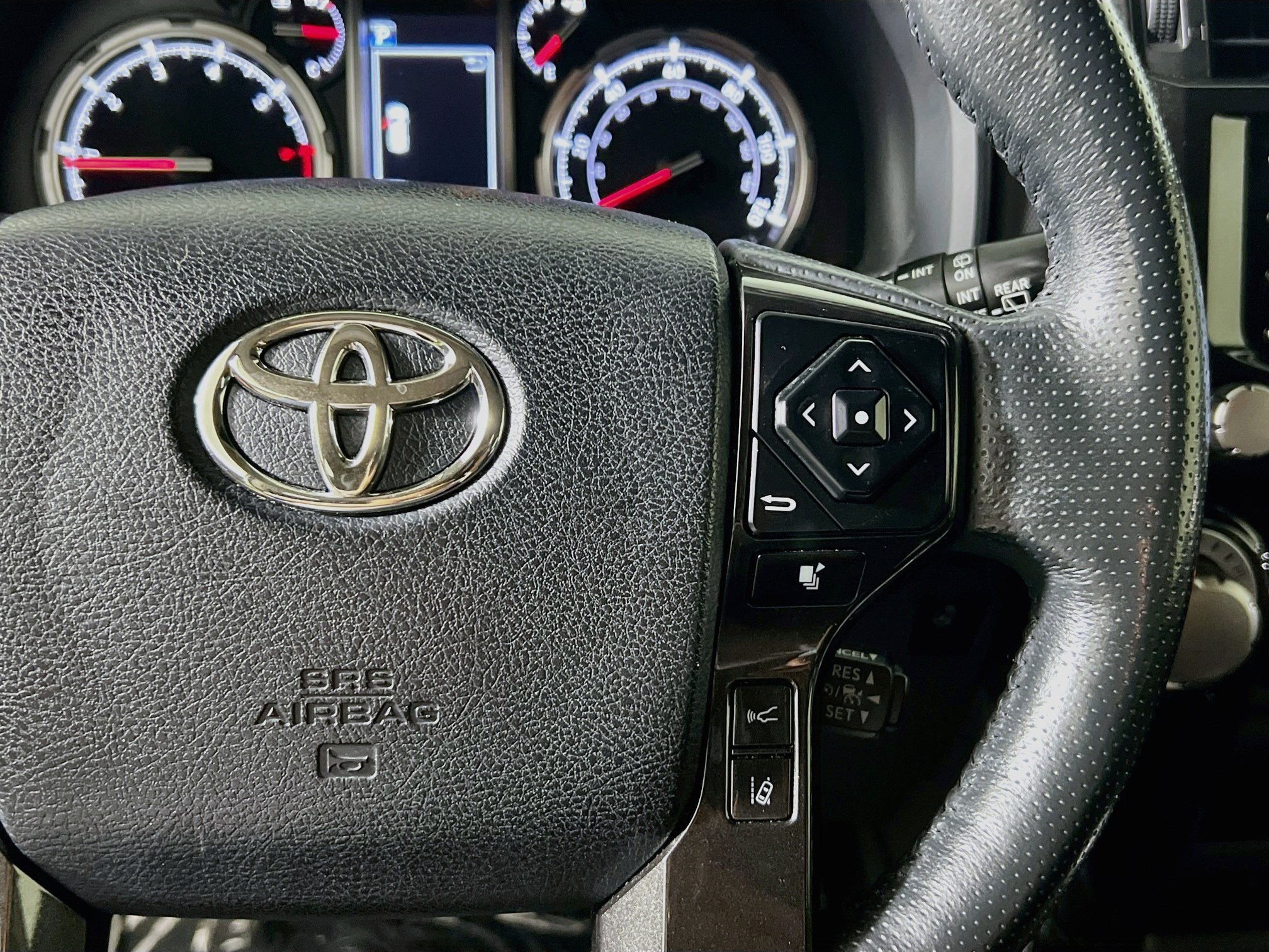 Used 2023 Toyota 4Runner TRD Off-Road Premium w/ Moonroof Package AWD/4WD image 19
