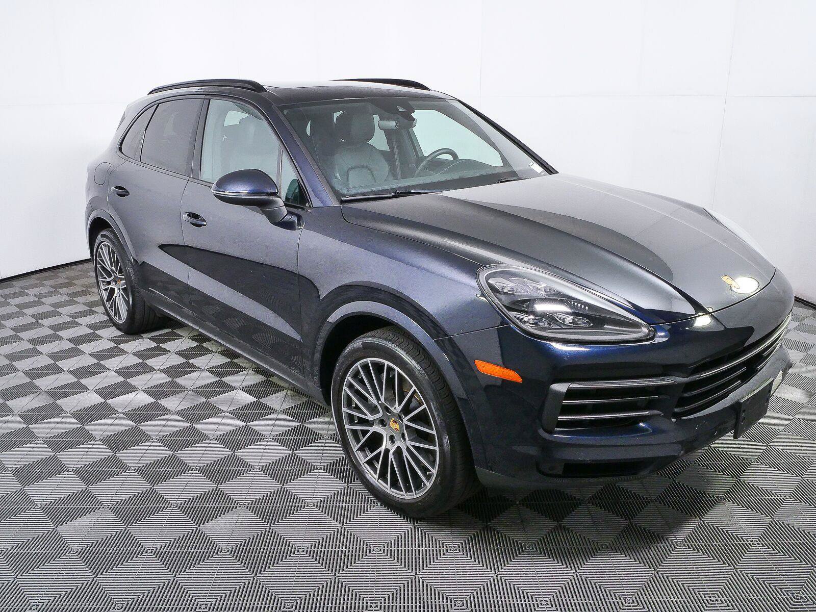 Certified 2022 Porsche Cayenne S Platinum AWD/4WD image 25