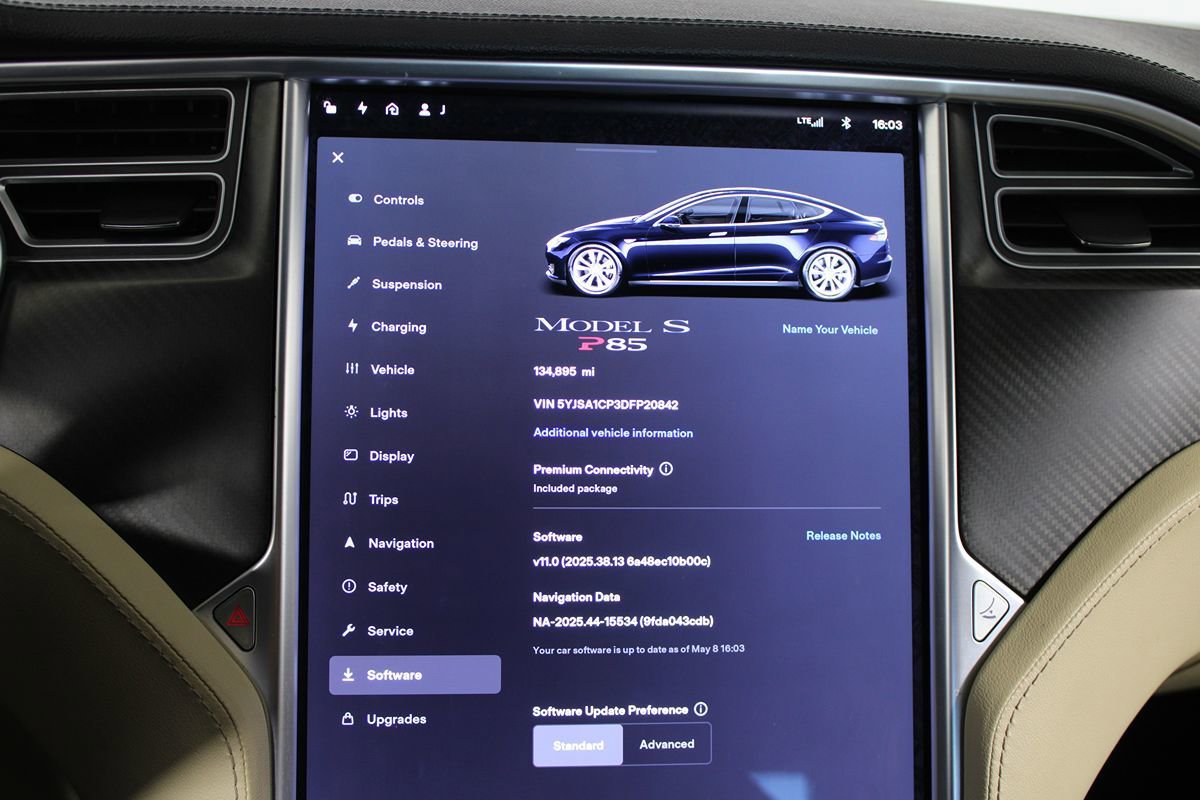 Used 2013 Tesla Model S Performance RWD image 9