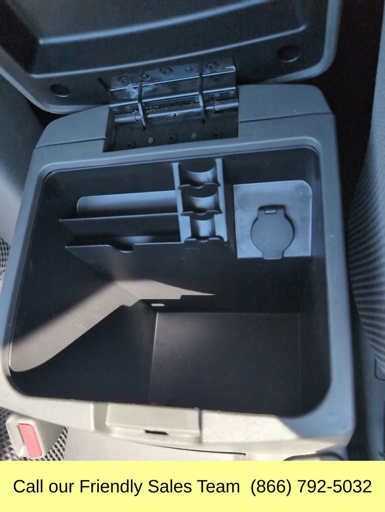 Used 2012 Nissan Frontier SV RWD image 25