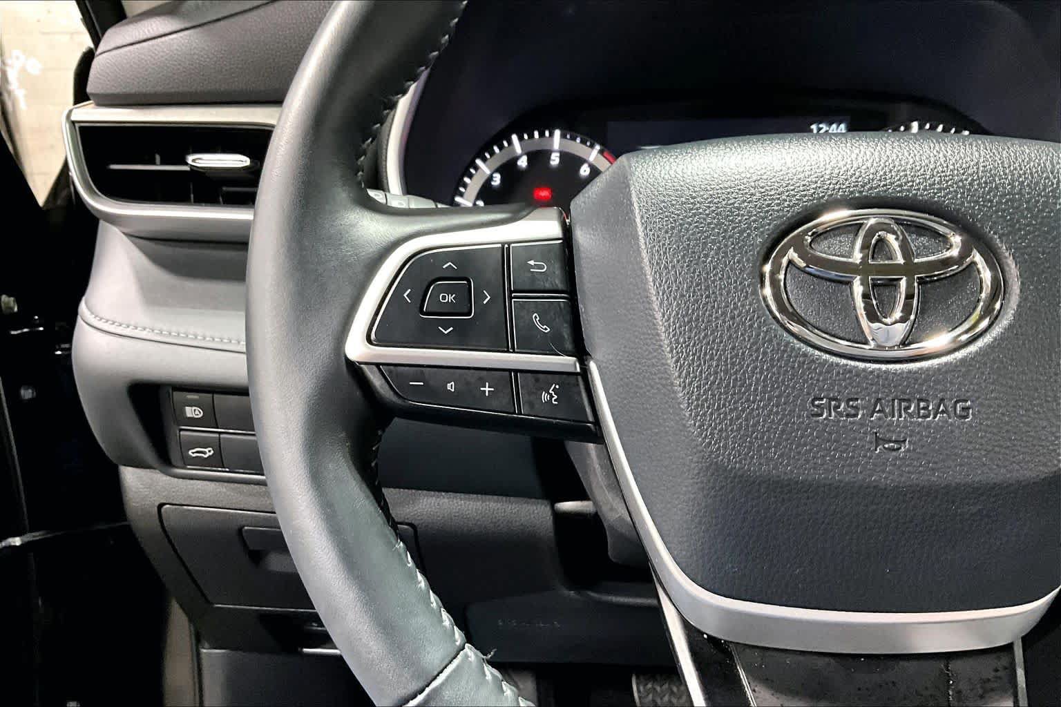 Used 2026 Toyota Highlander XLE AWD/4WD image 24