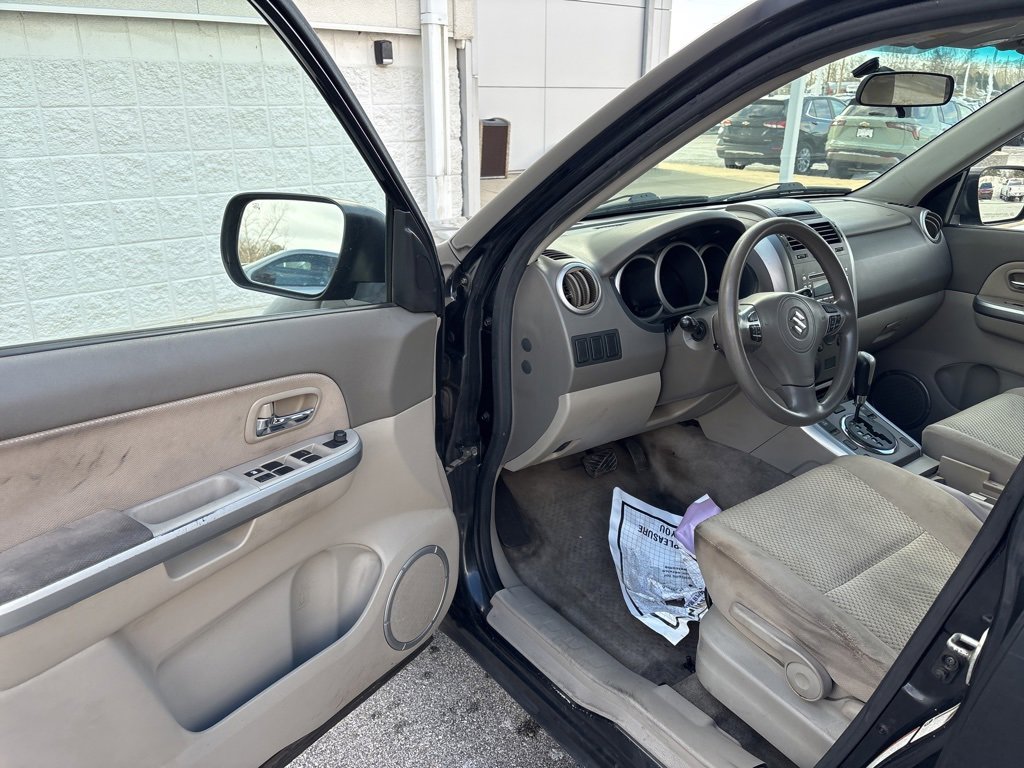 Used 2011 Suzuki Grand Vitara Premium image 14