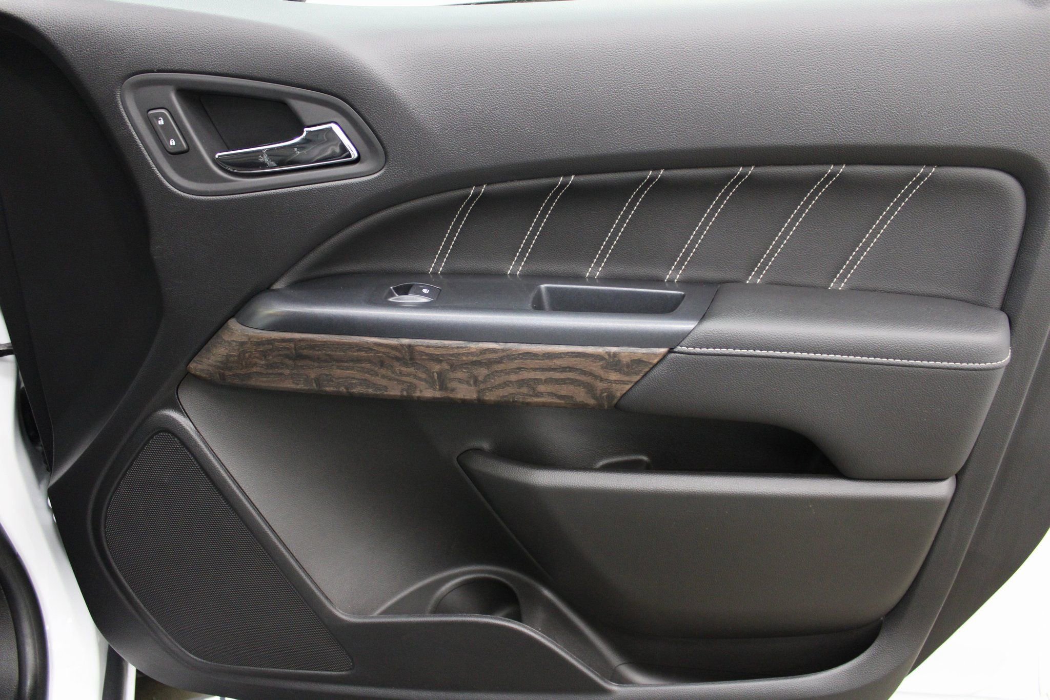 Used 2021 GMC Canyon Denali image 28